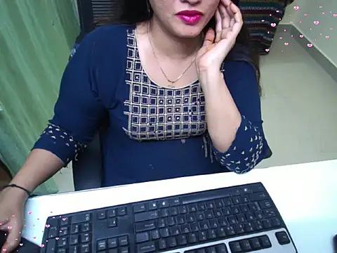 Snapshot of Arushisingh8888 chatting on 10-06-25, 12:57 Arushisingh8888 online show from 10-06-25, 12:57