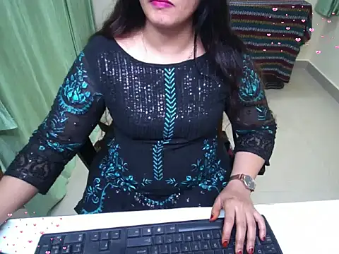 Snapshot of Arushisingh8888 chatting on 10-07-25, 04:04 Arushisingh8888 online show from 10-07-25, 04:04