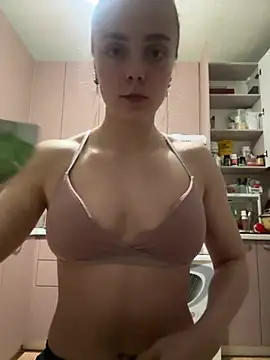 Snapshot of AlisaKissss chatting on 01-25-25, 07:49 AlisaKissss online show from 01-25-25, 07:49