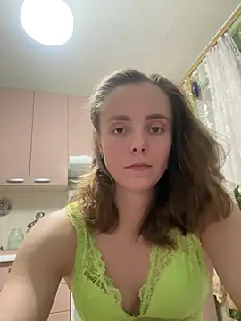 Snapshot of AlisaKissss chatting on 02-17-25, 07:31 AlisaKissss online show from 02-17-25, 07:31