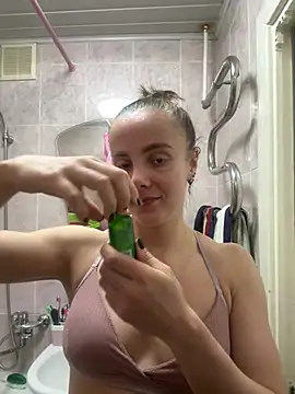 Snapshot of AlisaKissss chatting on 02-25-25, 06:53 AlisaKissss online show from 02-25-25, 06:53