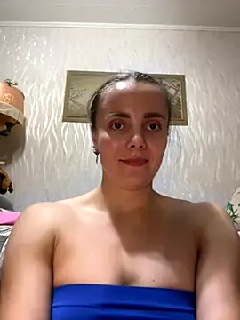 Snapshot of AlisaKissss chatting on 09-21-25, 07:04 AlisaKissss online show from 09-21-25, 07:04