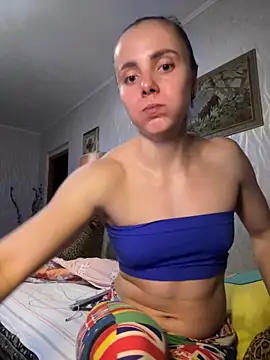 Snapshot of AlisaKissss chatting on 10-28-25, 06:54 AlisaKissss online show from 10-28-25, 06:54