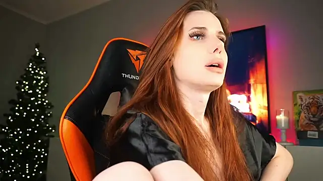 Snapshot of Foxy_irene chatting on 12-19-24, 02:35 Foxy irene online show from 12-19-24, 02:35