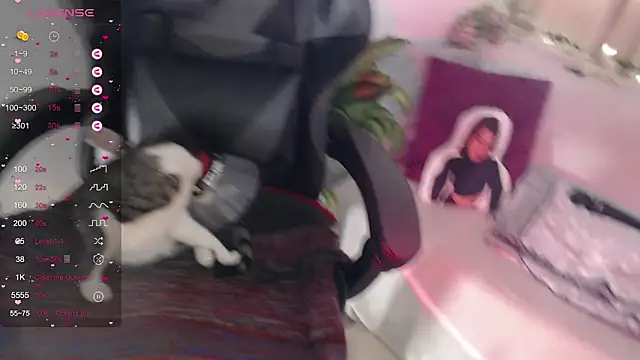 mily thomson b  online show from 10-11-25, 10:08