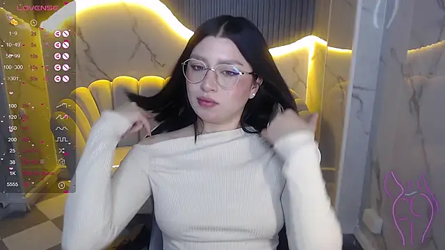 mily thomson b  online show from 10-12-25, 12:59