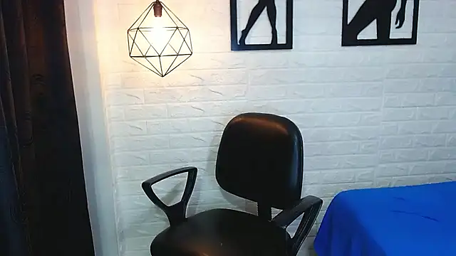 Snapshot of james_scott18 chatting on 12-04-24, 03:26 james scott18 online show from 12-04-24, 03:26