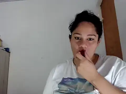 Snapshot of melissa4855 chatting on 02-02-25, 02:27 melissa4855 online show from 02-02-25, 02:27