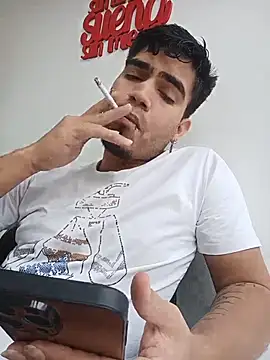 Snapshot of jaden_98_ chatting on 02-12-26, 02:45 jaden 98 online show from 02-12-26, 02:45