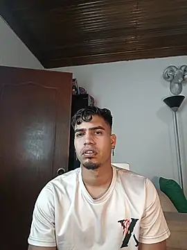 Snapshot of jaden_98_ chatting on 03-21-26, 11:41 jaden 98 online show from 03-21-26, 11:41