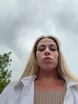 streetdoll online show from 07-30-26, 08:02