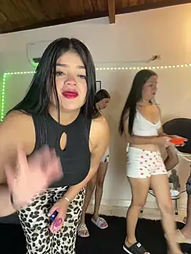 royalgirls x online show from 11-15-25, 01:14