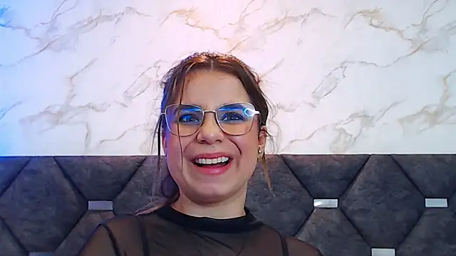 ThaniaJones online show from 03-10-25, 09:18