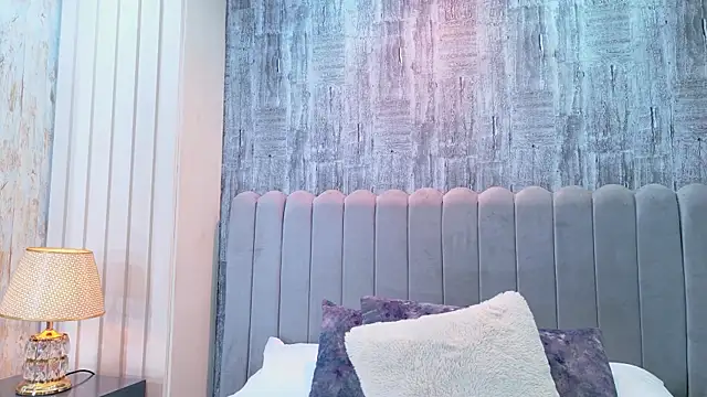 Snapshot of ThaniaJones chatting on 07-28-26, 12:12 ThaniaJones online show from 07-28-26, 12:12