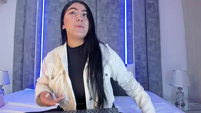 Snapshot of PaulinaDuarte chatting on 12-26-24, 02:05 PaulinaDuarte online show from 12-26-24, 02:05