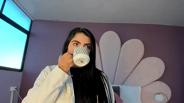 Snapshot of PaulinaDuarte chatting on 01-23-25, 01:02 PaulinaDuarte online show from 01-23-25, 01:02
