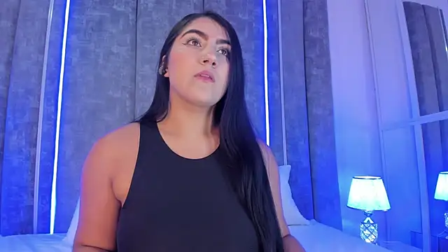 Snapshot of PaulinaDuarte chatting on 03-03-25, 12:16 PaulinaDuarte online show from 03-03-25, 12:16