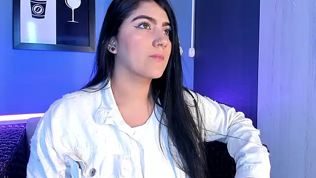 Snapshot of PaulinaDuarte chatting on 03-14-25, 12:07 PaulinaDuarte online show from 03-14-25, 12:07
