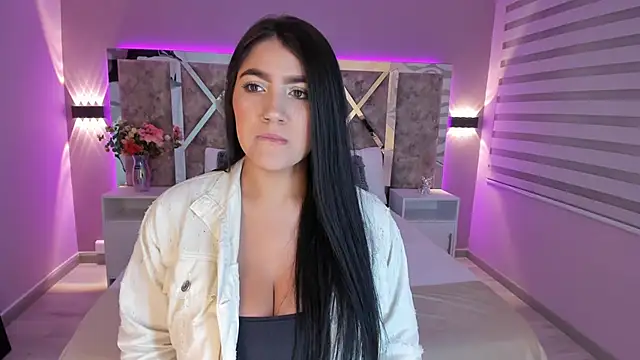 Snapshot of PaulinaDuarte chatting on 03-20-25, 11:38 PaulinaDuarte online show from 03-20-25, 11:38