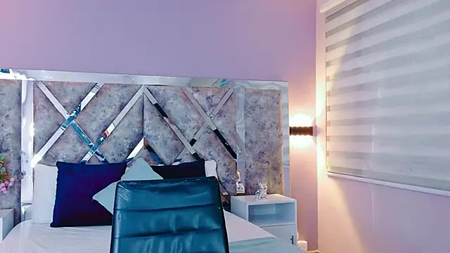 Snapshot of PaulinaDuarte chatting on 10-18-25, 01:12 PaulinaDuarte online show from 10-18-25, 01:12