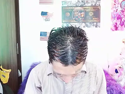 Snapshot of deivid_estrada chatting on 12-14-24, 03:25 deivid estrada online show from 12-14-24, 03:25