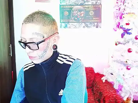 Snapshot of deivid_estrada chatting on 01-10-25, 03:06 deivid estrada online show from 01-10-25, 03:06