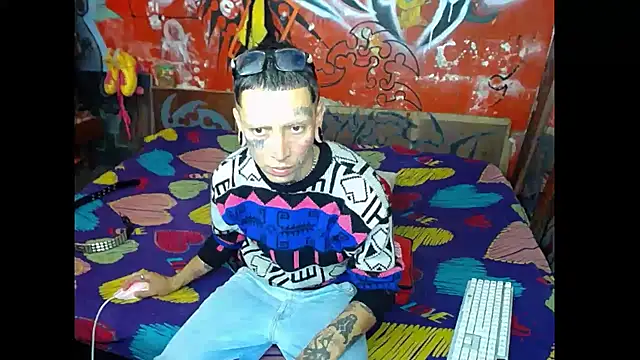 Snapshot of deivid_estrada chatting on 02-24-25, 04:04 deivid estrada online show from 02-24-25, 04:04
