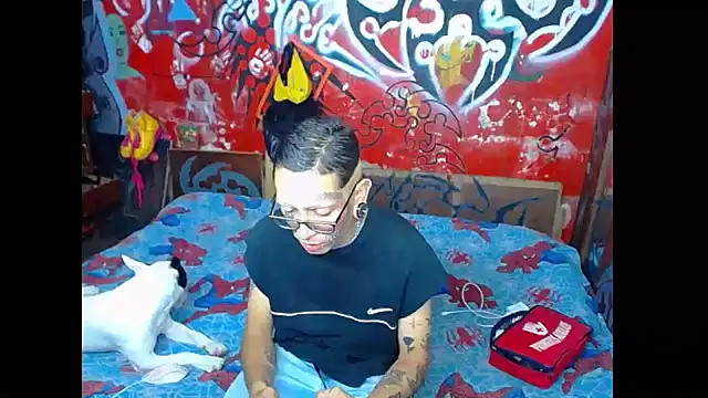 Snapshot of deivid_estrada chatting on 03-08-25, 10:34 deivid estrada online show from 03-08-25, 10:34