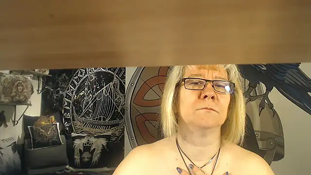 Snapshot of TittenMichelle chatting on 03-14-25, 05:13 TittenMichelle online show from 03-14-25, 05:13
