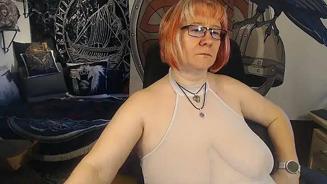 Snapshot of TittenMichelle chatting on 03-21-25, 07:55 TittenMichelle online show from 03-21-25, 07:55