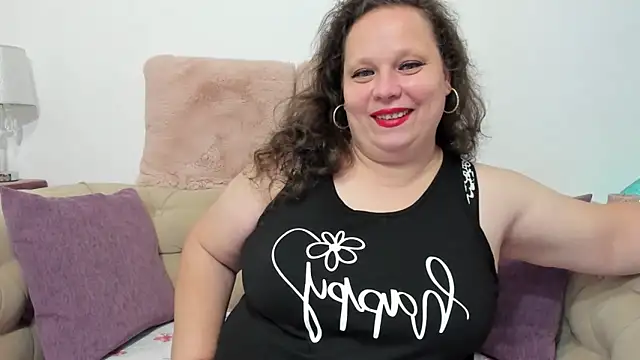 Snapshot of KarolineJoyy chatting on 09-25-25, 06:55 KarolineJoyy online show from 09-25-25, 06:55