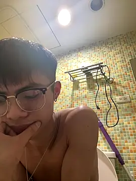 Snapshot of mumuowl chatting on 09-21-25, 05:58 mumuowl online show from 09-21-25, 05:58