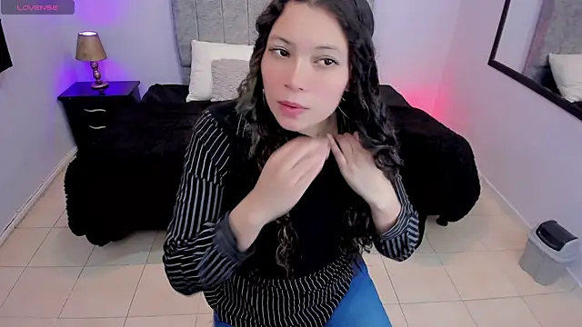 Lana stone  online show from 03-11-25, 07:48