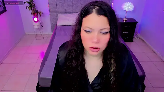 Lana stone  online show from 12-15-25, 04:06