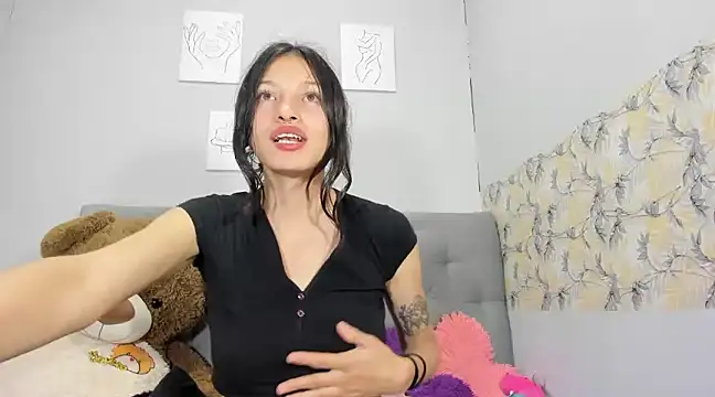 Snapshot of Emma-Wilson chatting on 01-31-25, 04:36 Emma-Wilson online show from 01-31-25, 04:36