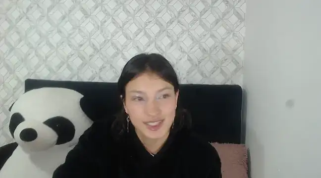 Snapshot of Emma-Wilson chatting on 02-28-25, 05:04 Emma-Wilson online show from 02-28-25, 05:04