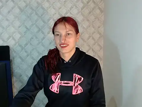 Snapshot of Emma-Wilson chatting on 06-27-26, 04:28 Emma-Wilson online show from 06-27-26, 04:28