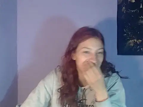 Snapshot of Emma-Wilson chatting on 07-08-26, 06:45 Emma-Wilson online show from 07-08-26, 06:45
