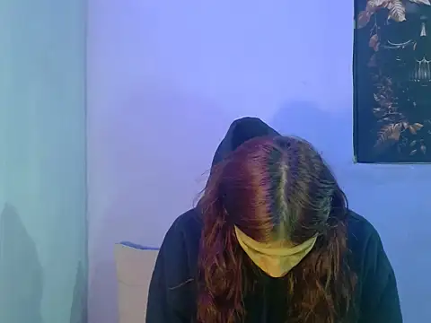 Snapshot of Emma-Wilson chatting on 07-14-26, 01:19 Emma-Wilson online show from 07-14-26, 01:19