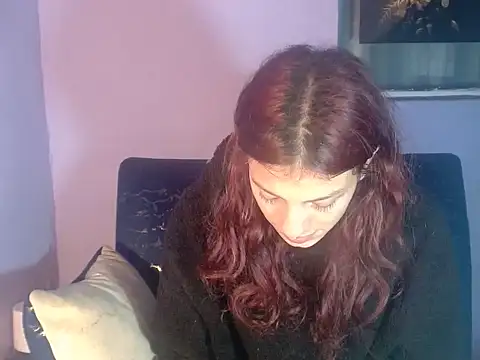Snapshot of Emma-Wilson chatting on 07-22-26, 10:56 Emma-Wilson online show from 07-22-26, 10:56