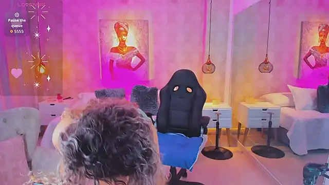 Shantall   online show from 11-10-25, 10:58