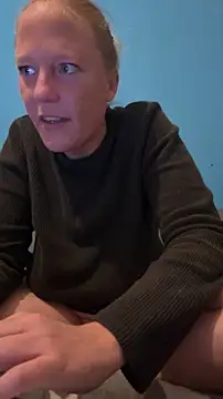 Snapshot of MoniqueLaFee chatting on 08-01-26, 02:11 MoniqueLaFee online show from 08-01-26, 02:11