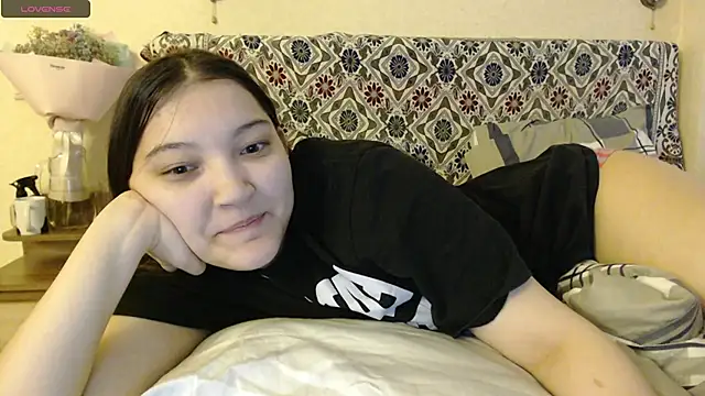 Snapshot of AlisaDevis chatting on 02-09-25, 01:14 AlisaDevis online show from 02-09-25, 01:14