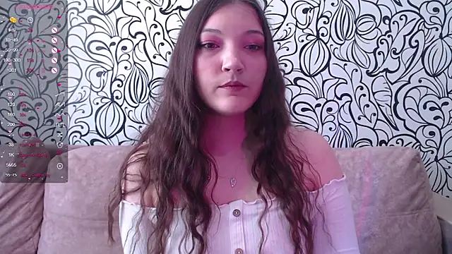 Snapshot of AlisaDevis chatting on 06-16-26, 08:28 AlisaDevis online show from 06-16-26, 08:28