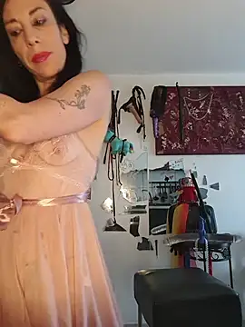 Snapshot of freyamoret chatting on 06-25-26, 04:56 freyamoret online show from 06-25-26, 04:56