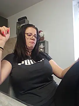 KristenVega online show from 11-21-25, 09:30