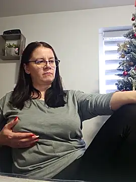 KristenVega online show from 12-04-25, 10:35