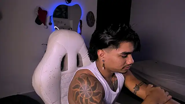 Young laroi online show from 12-15-24, 12:29