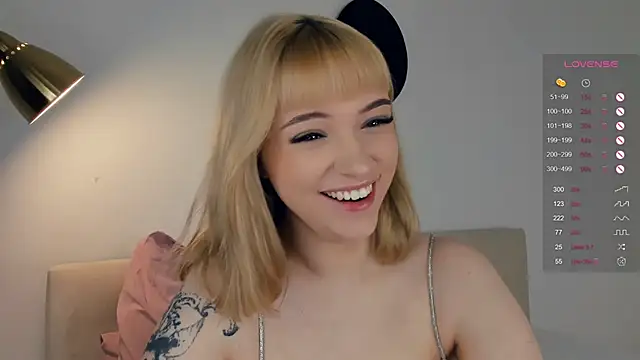 KateDolphin online show from 01-17-25, 08:44