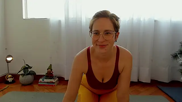 cuddlingbunny online show from 12-09-24, 08:44